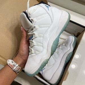 Air Jordan 11 Retro BG “Columbians” size 6Y = 8 in women size. Worn 2 times